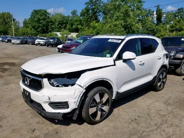 YV4162XZXK2010218 - 2019 VOLVO XC40 T5 WHITE photo 2