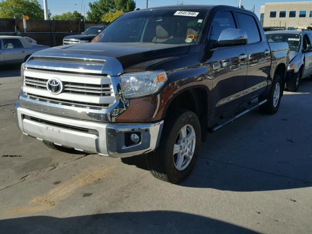 5TFAW5F14EX336958 - 2014 TOYOTA TUNDRA CRE BROWN photo 2