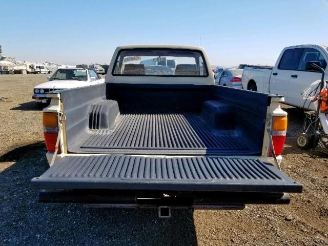 JT4RN50R8J0328918 - 1988 TOYOTA PICKUP 1/2 BEIGE photo 6