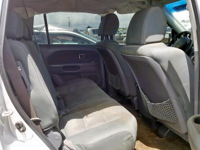 5FNYF28146B000121 - 2006 HONDA PILOT LX SILVER photo 6