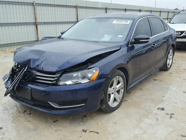 1VWBP7A34DC107043 - 2013 VOLKSWAGEN PASSAT SE BLUE photo 2