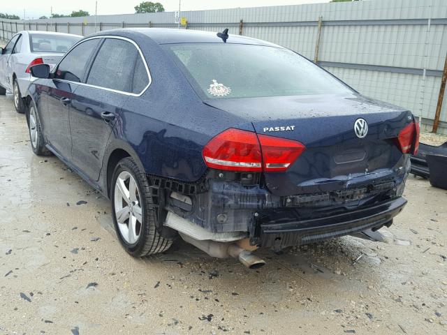 1VWBP7A34DC107043 - 2013 VOLKSWAGEN PASSAT SE BLUE photo 3