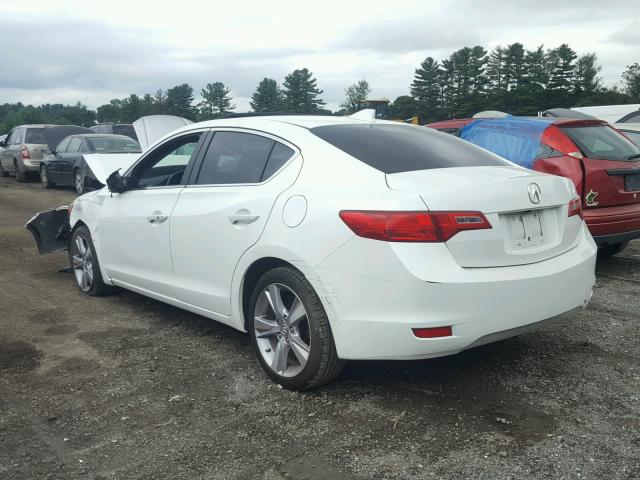 19VDE1F76DE016559 - 2013 ACURA ILX 20 TEC WHITE photo 3