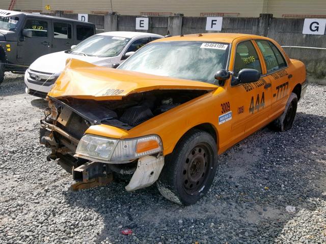 2FAHP71V99X114990 - 2009 FORD CROWN VICT YELLOW photo 2