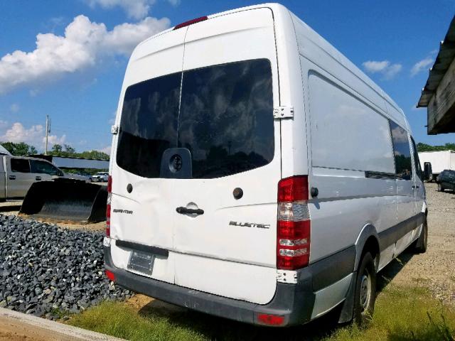 WD4PE8DC9E5857680 - 2014 MERCEDES-BENZ SPRINTER 2 WHITE photo 4