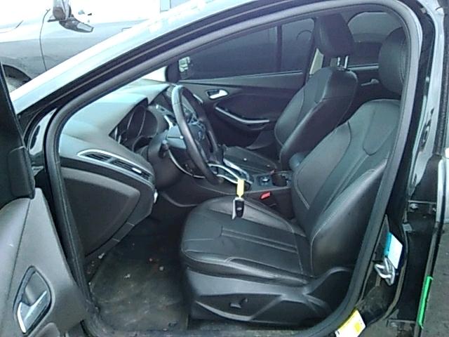 1FADP3J22EL229211 - 2014 FORD FOCUS TITA BLACK photo 5