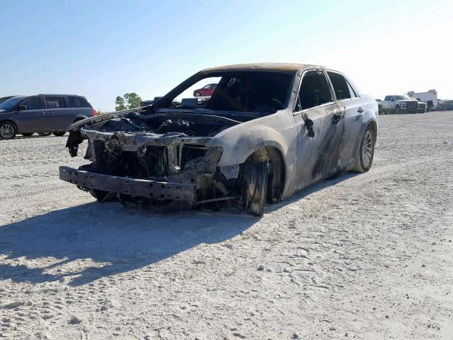 2C3CCAAG6DH544546 - 2013 CHRYSLER 300 BURN photo 2