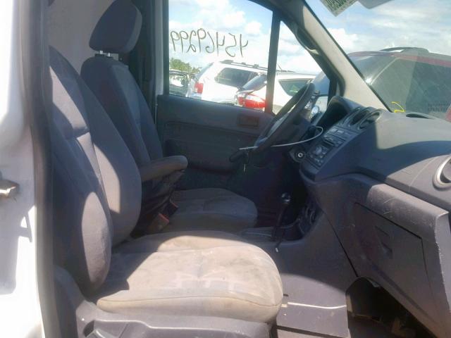 NM0LS7BN6AT038922 - 2010 FORD TRANSIT CO WHITE photo 5