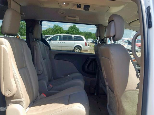 2C4RC1BG3FR751624 - 2015 CHRYSLER TOWN & COU WHITE photo 6