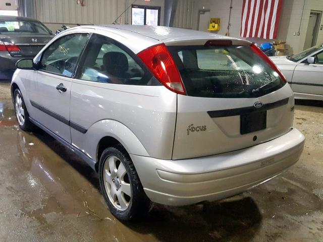 3FAFP313X2R175722 - 2002 FORD FOCUS ZX3 SILVER photo 3