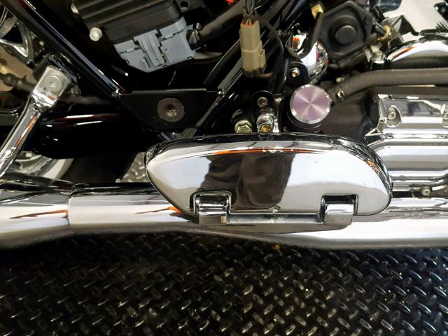 1HD1KBW146Y684442 - 2006 HARLEY-DAVIDSON FLHXI BLACK photo 17