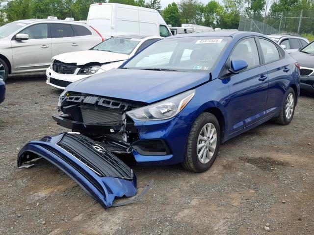 3KPC24A30JE017526 - 2018 HYUNDAI ACCENT SE BLUE photo 2