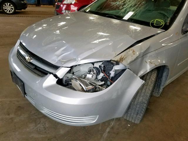 1G1AK52F657588684 - 2005 CHEVROLET COBALT SILVER photo 9