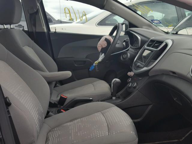 1G1JB5SH9J4112443 - 2018 CHEVROLET SONIC LS 绿色 照片 5