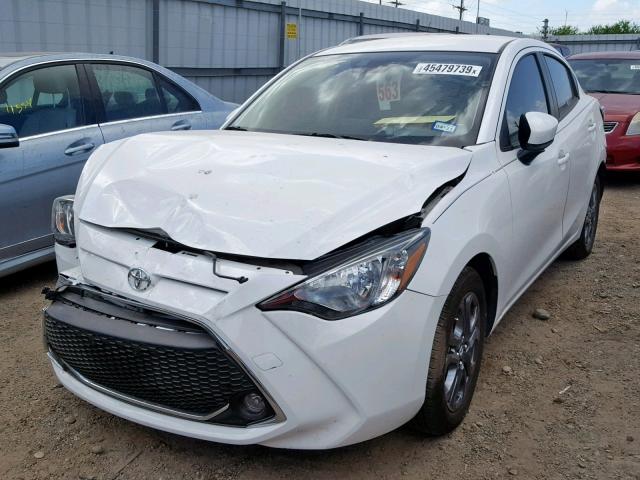 3MYDLBYV5KY524744 - 2019 TOYOTA YARIS L WHITE photo 2