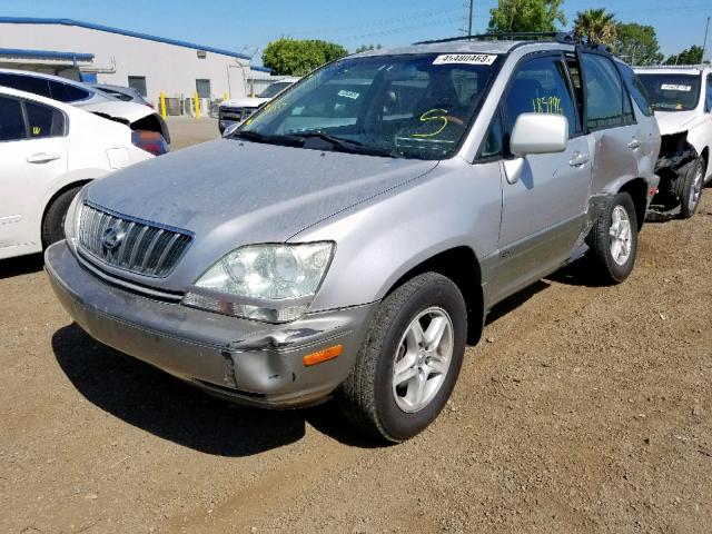 JTJGF10U620138793 - 2002 LEXUS RX 300 SILVER photo 2