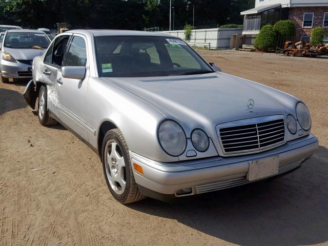 WDBJF72F3VA385163 - 1997 MERCEDES-BENZ E 420 SILVER photo 1