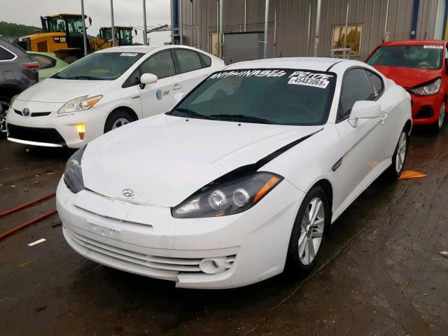 KMHHM66D18U289877 - 2008 HYUNDAI TIBURON GS WHITE photo 2