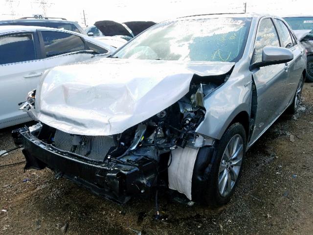 4T1BD1FK6GU190820 - 2016 TOYOTA CAMRY HYBR SILVER photo 2