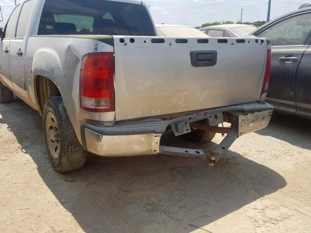 3GTRCUEA5AG233148 - 2010 GMC SIERRA C15 SILVER photo 9