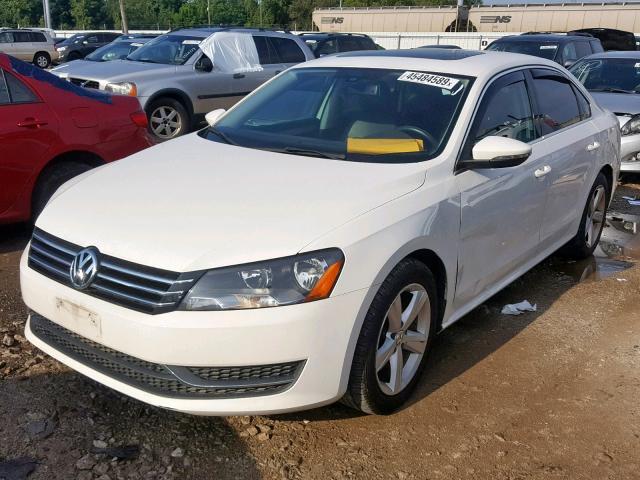 1VWBP7A32CC092007 - 2012 VOLKSWAGEN PASSAT SE WHITE photo 2