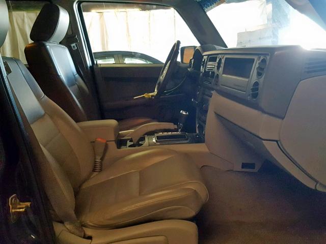 1J8HG48K26C268706 - 2006 JEEP COMMANDER BLACK photo 5