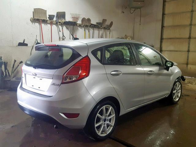 3FADP4EJ7FM181602 - 2015 FORD FIESTA SE SILVER photo 4