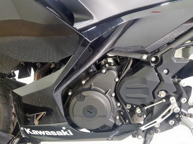 JKAEXKH18KDA42550 - 2019 KAWASAKI EX400 BLACK photo 12