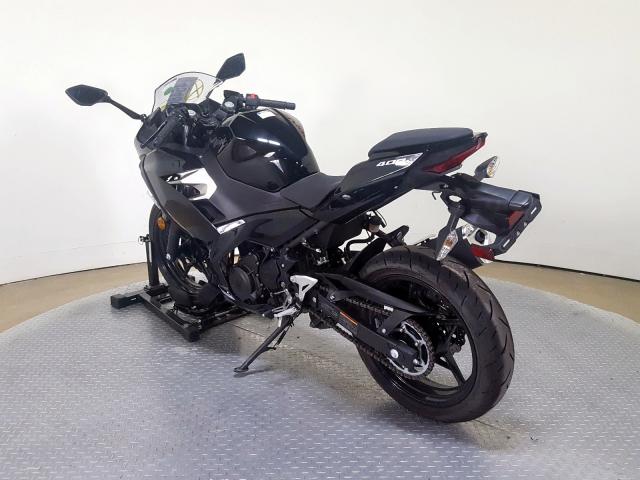 JKAEXKH18KDA42550 - 2019 KAWASAKI EX400 BLACK photo 6