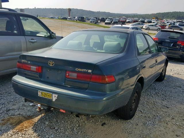 4T1BG22K0WU210464 - 1998 TOYOTA CAMRY CE GREEN photo 4