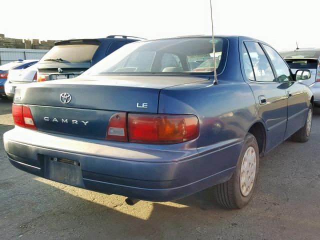 4T1BG12K1TU686289 - 1996 TOYOTA CAMRY DX BLUE photo 4