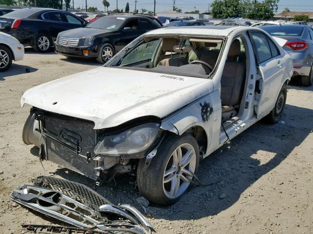 WDDGF4HB9CR215702 - 2012 MERCEDES-BENZ C 250 WHITE photo 2