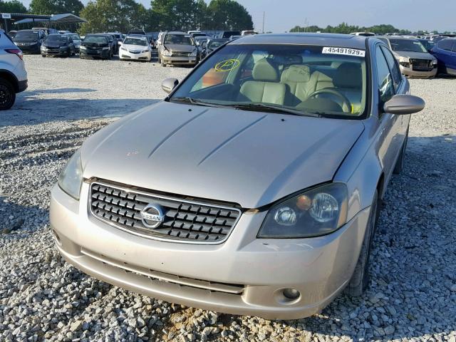 1N4BL11D15N917472 - 2005 NISSAN ALTIMA SE TAN photo 2