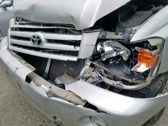 JTEDD21A160145559 - 2006 TOYOTA HIGHLANDER SILVER photo 9