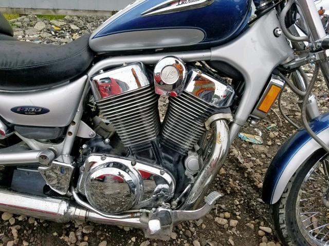 JS1VX51L132100358 - 2003 SUZUKI VS1400 GLP SILVER photo 7