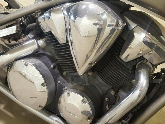 JH2SC6607BK100170 - 2011 HONDA VT1300 CR SILVER photo 7