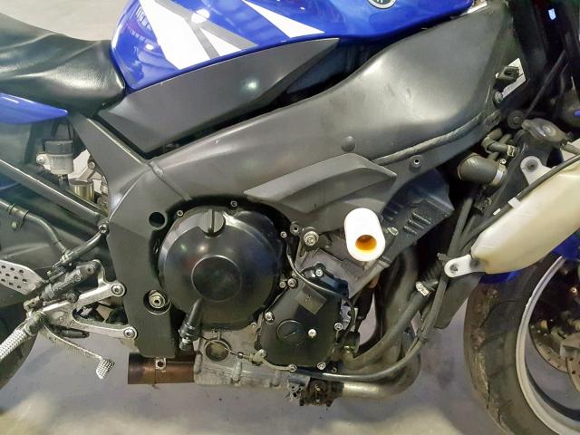 JYARN10Y22A000224 - 2002 YAMAHA YZFR1 BLUE photo 7