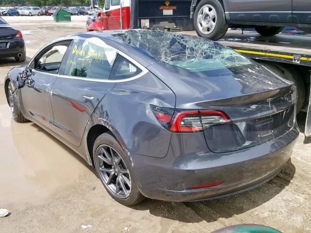 5YJ3E1EA8JF102042 - 2018 TESLA MODEL 3 GRAY photo 3