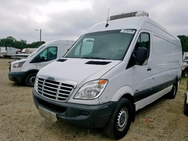 WDYPE8CC3C5689385 - 2012 FREIGHTLINER SPRINTER 2 WHITE photo 2