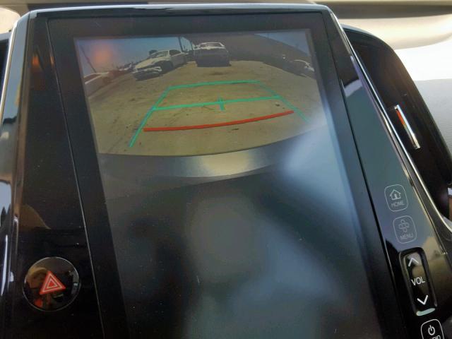 JTDKARFP7H3053027 - 2017 TOYOTA PRIUS PRIM 灰色 照片 9