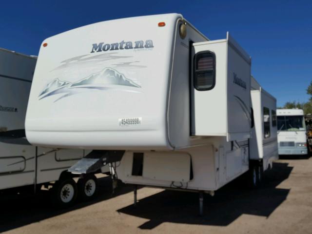4YDF3282914054729 - 2001 KEYSTONE MONTANA WHITE photo 2