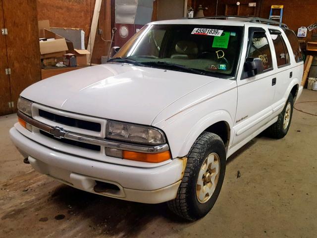 1GNDT13W1Y2251518 - 2000 CHEVROLET BLAZER WHITE photo 2