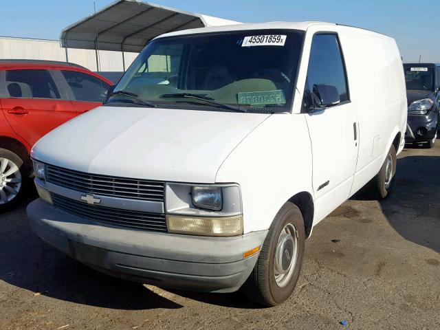 1GCDM19W5XB127652 - 1999 CHEVROLET ASTRO WHITE photo 2