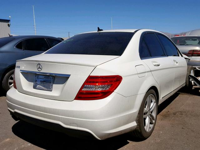 WDDGF4HB5CA624651 - 2012 MERCEDES-BENZ C 250 WHITE photo 4