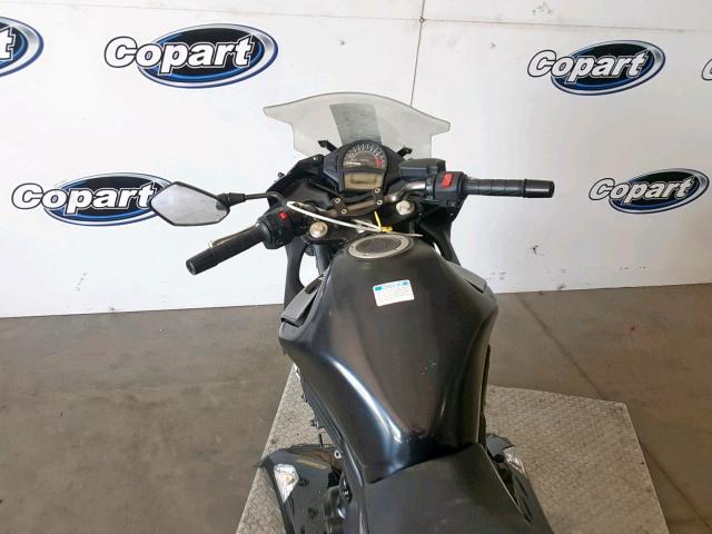 JKAEXEE14DDA12180 - 2013 KAWASAKI EX650 E BLACK photo 5