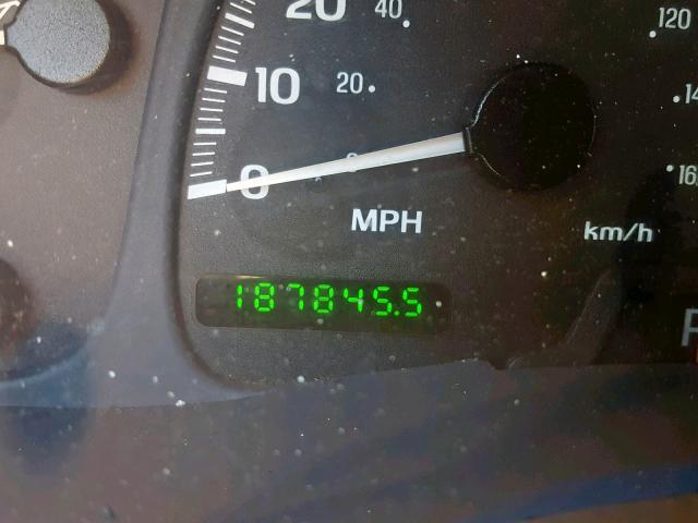 5LMRU27L0XLJ03833 - 1999 LINCOLN NAVIGATOR WHITE photo 8