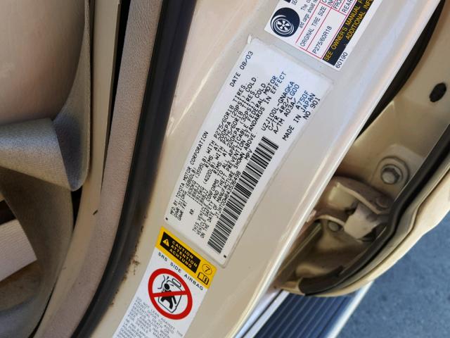 JTJHT00W843536498 - 2004 LEXUS LX 470 CREAM photo 10