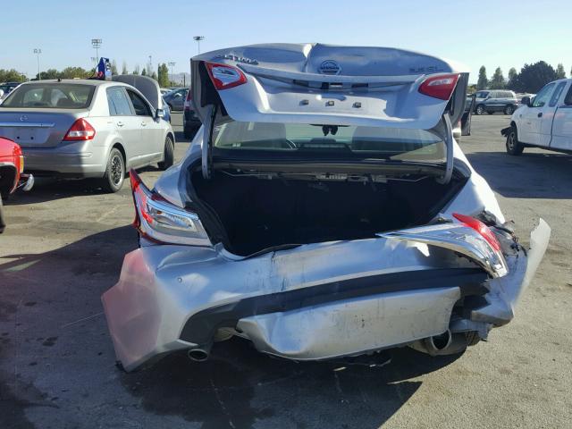 1N4BL3AP6HC175074 - 2017 NISSAN ALTIMA 3.5 SILVER photo 9