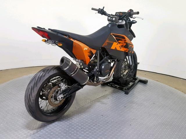 VBKL1S4017M705049 - 2007 KTM 690 SUPERM BLACK photo 8