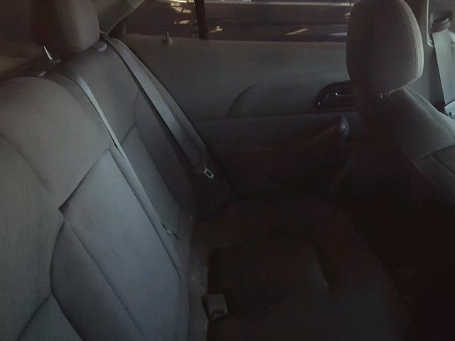 1G11A5SL6EF155932 - 2014 CHEVROLET MALIBU LS 银色 照片 6